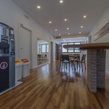 Гостевой дом Marconi House *