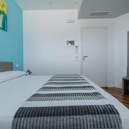 Гостевой дом Marconi House Местре